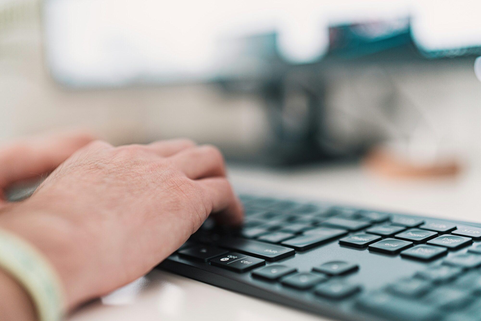 Secure authentication at a keyboard