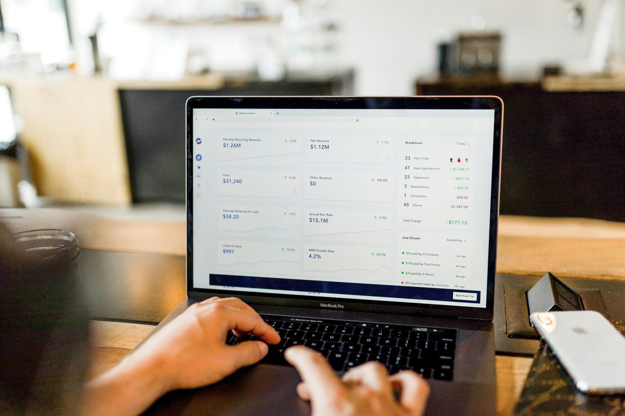 8 Benefits of IT Outsourcing for Growing Businesses